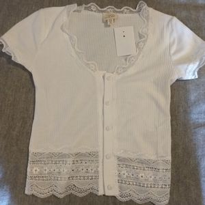 Beautiful light button up  crop t-shirt